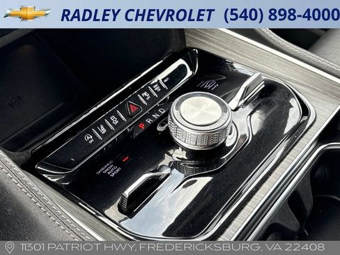 Used 2024 Jeep Wagoneer Series III AWD/4WD image 10
