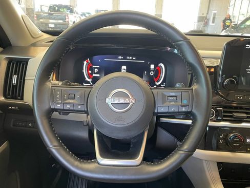 Certified 2022 Nissan Pathfinder Platinum w/ Cargo Package image 13