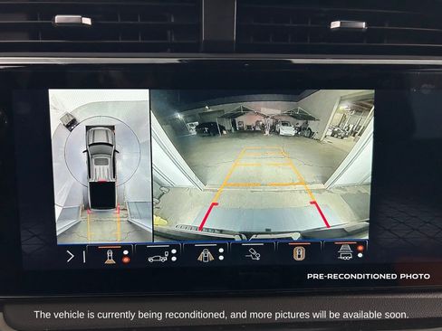 Used 2024 GMC Sierra 1500 AT4 w/ Technology Package image 19