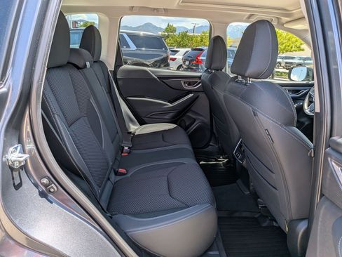 Used 2024 Subaru Forester Premium AWD/4WD image 28