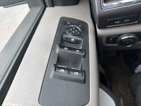 Used 2016 Ford F150 XLT w/ Trailer Tow Package image 13