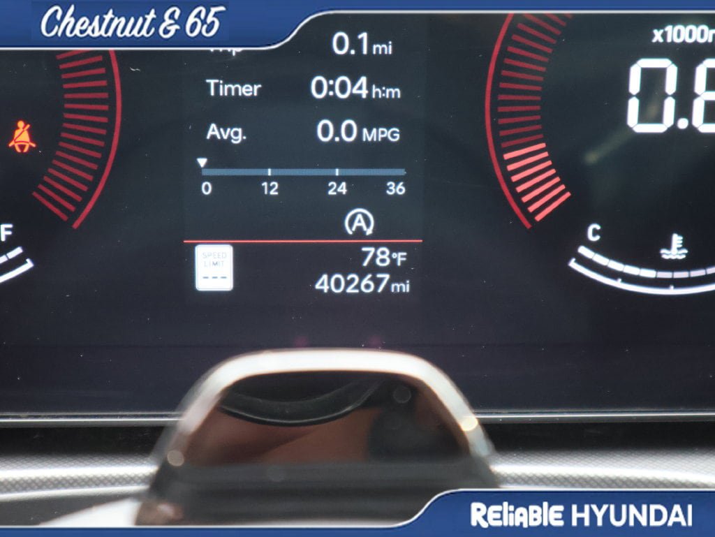 Used 2025 Hyundai Santa Fe SEL AWD/4WD image 31