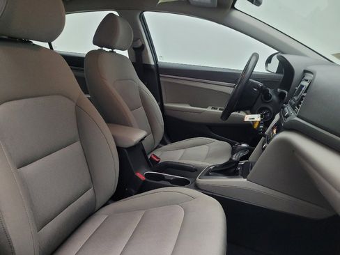 Used 2017 Hyundai Elantra SE image 21