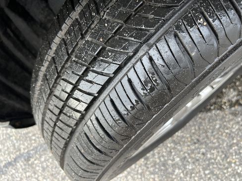 Used 2020 Toyota RAV4 Limited image 13