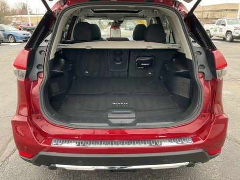 Used 2019 Nissan Rogue SV w/ Sun & Sound Touring Package image 31