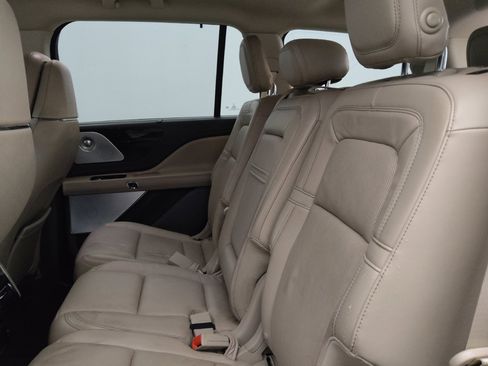 Used 2020 Lincoln Aviator Reserve w/ Equipment Group 202A AWD/4WD image 18