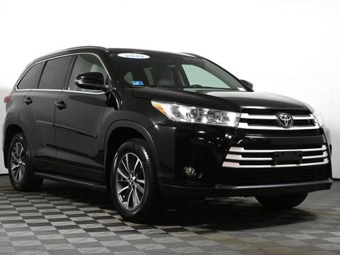 Used 2019 Toyota Highlander XLE image 9