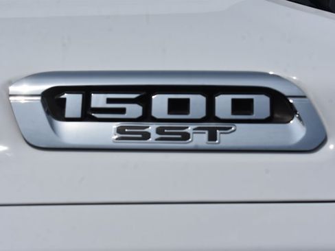 Used 2025 RAM 1500 Big Horn AWD/4WD image 11