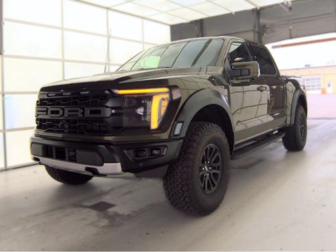 Used 2025 Ford F150 Raptor AWD/4WD image 3