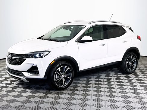 Used 2022 Buick Encore GX Essence FWD image 4