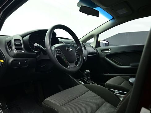 Used 2018 Kia Forte LX image 48