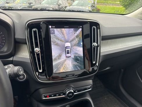 Used 2023 Volvo XC40 B5 Plus w/ Driver Assist Package AWD/4WD image 16