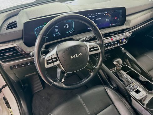 Used 2024 Kia Telluride EX w/ EX Captain's Chair Package AWD/4WD image 23