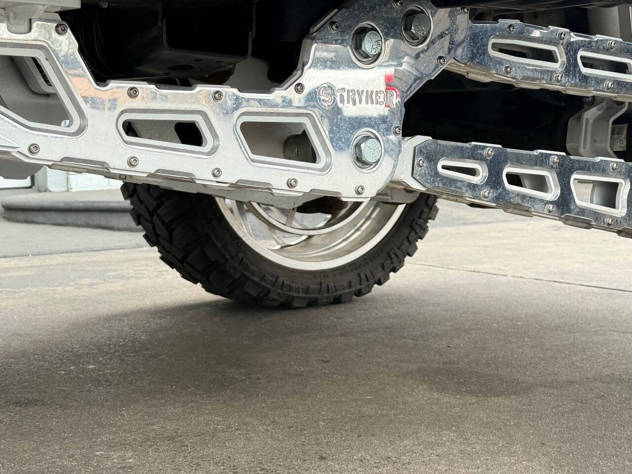 Used 2022 Ford F450 Platinum w/ FX4 Off-Road Package AWD/4WD image 15