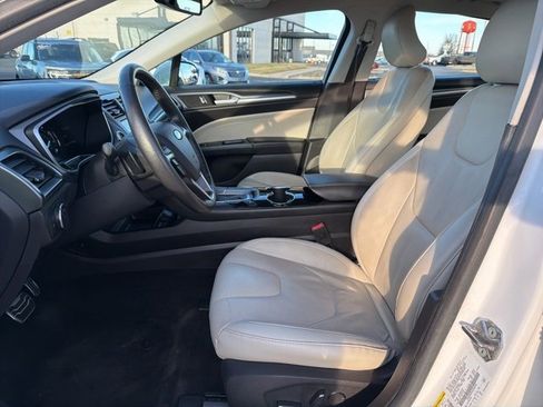 Used 2015 Ford Fusion Titanium image 11