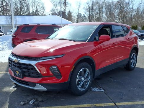 Used 2023 Chevrolet Blazer LT image 3