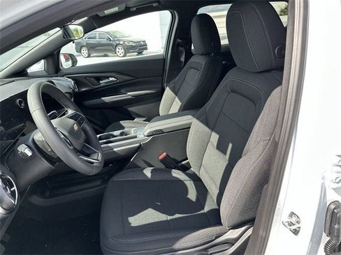 New 2026 Chevrolet Equinox EV LT image 13