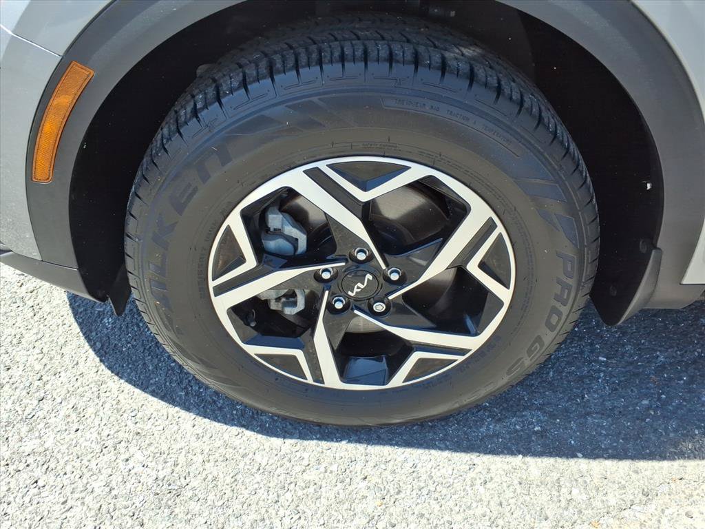 Used 2023 Kia Sportage LX AWD/4WD image 14