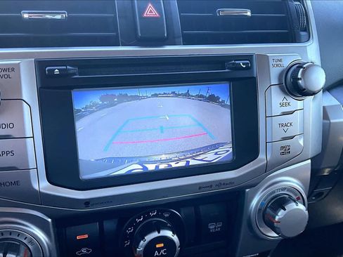 Used 2017 Toyota 4Runner SR5 AWD/4WD image 26