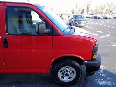 Used 2017 GMC Savana 2500 image 7