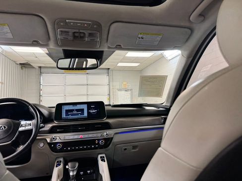 Used 2021 Kia Telluride SX w/ SX Prestige Package image 24
