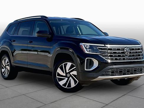 Used 2025 Volkswagen Atlas SE FWD image 3