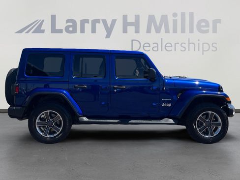 Used 2018 Jeep Wrangler Unlimited Sahara image 6
