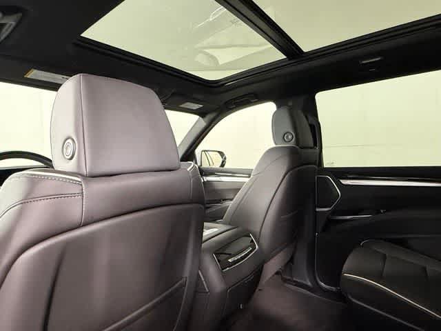 Used 2026 Cadillac Escalade Sport AWD/4WD image 26