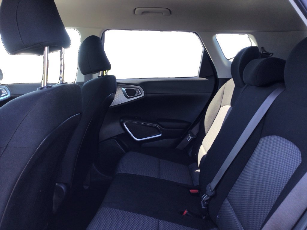 Used 2024 Kia Soul LX w/ Option Group 015 FWD image 10