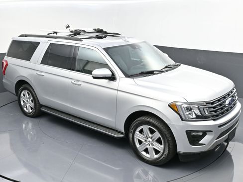 Used 2018 Ford Expedition Max XLT w/ Equipment Group 202A image 48