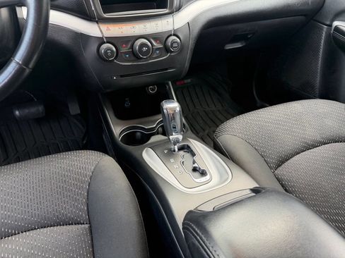 Used 2018 Dodge Journey SE w/ Popular Equipment Group FWD image 14