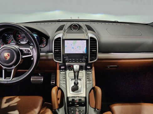 Used 2017 Porsche Cayenne GTS image 19