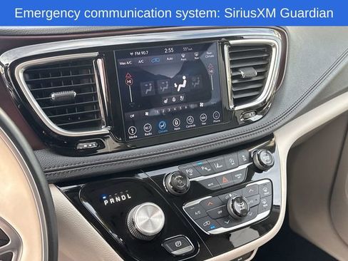 Used 2018 Chrysler Pacifica Limited w/ Advanced Safetytec Group image 19