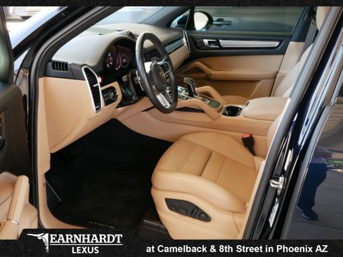 Used 2022 Porsche Cayenne Platinum Edition w/ Premium Package Plus AWD/4WD image 4