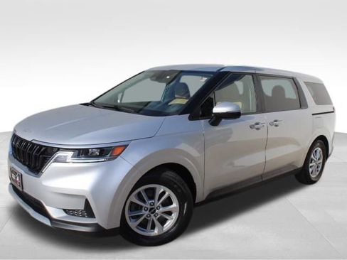 Used 2022 Kia Carnival LX w/ Paint Protection Package image 1