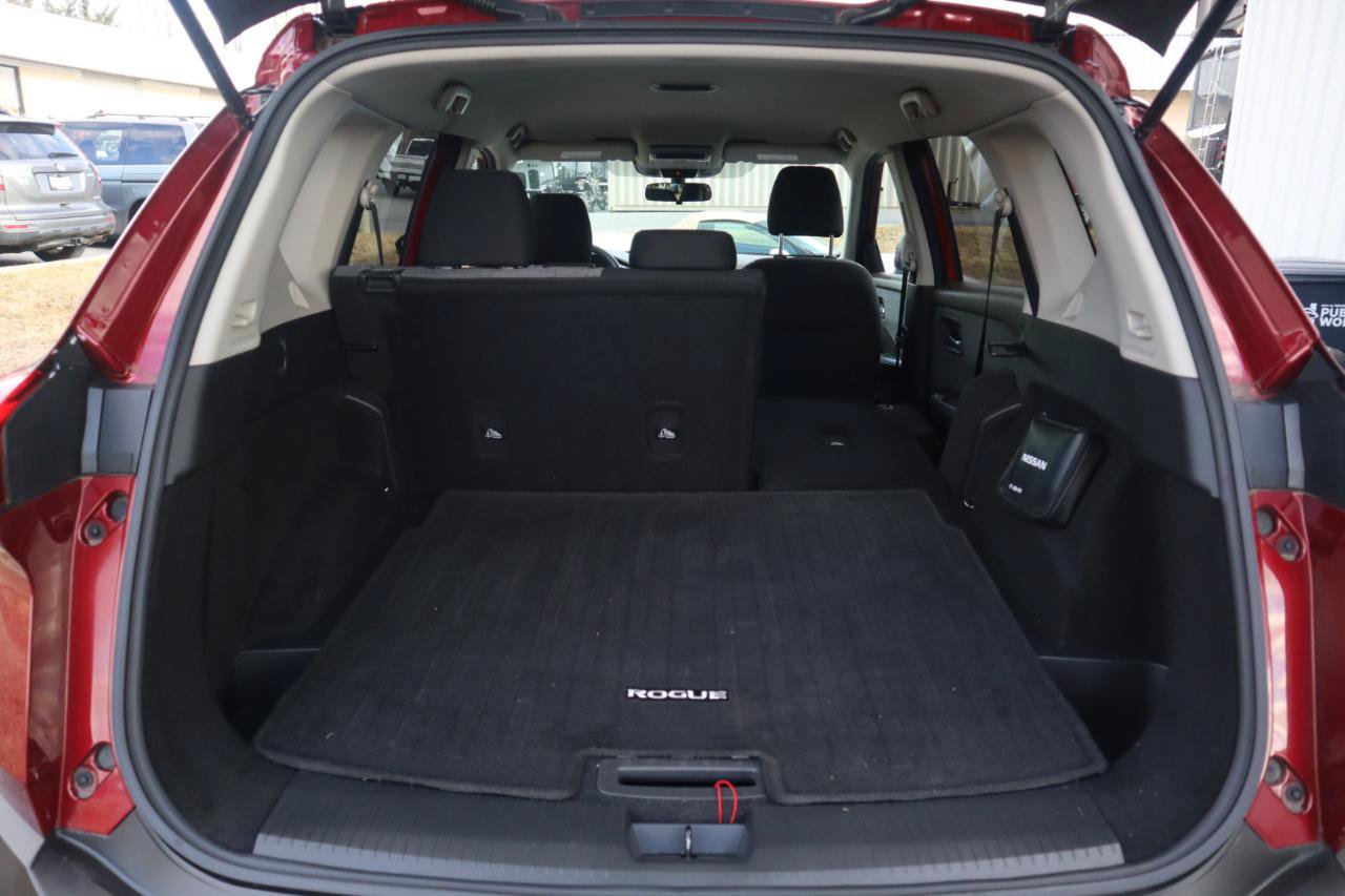 Used 2021 Nissan Rogue SV AWD/4WD image 43