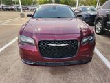 Used 2019 Chrysler 300 Touring w/ Sport Appearance Package image 2