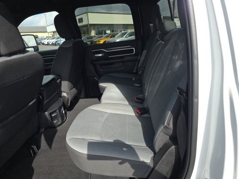 Used 2024 RAM 2500 Big Horn w/ Safety Group image 44