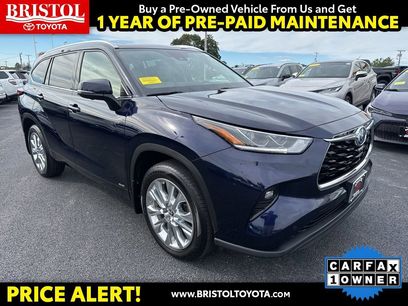 Used 2023 Toyota Highlander Limited