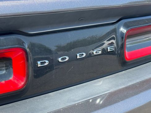 Used 2016 Dodge Challenger SXT RWD image 26