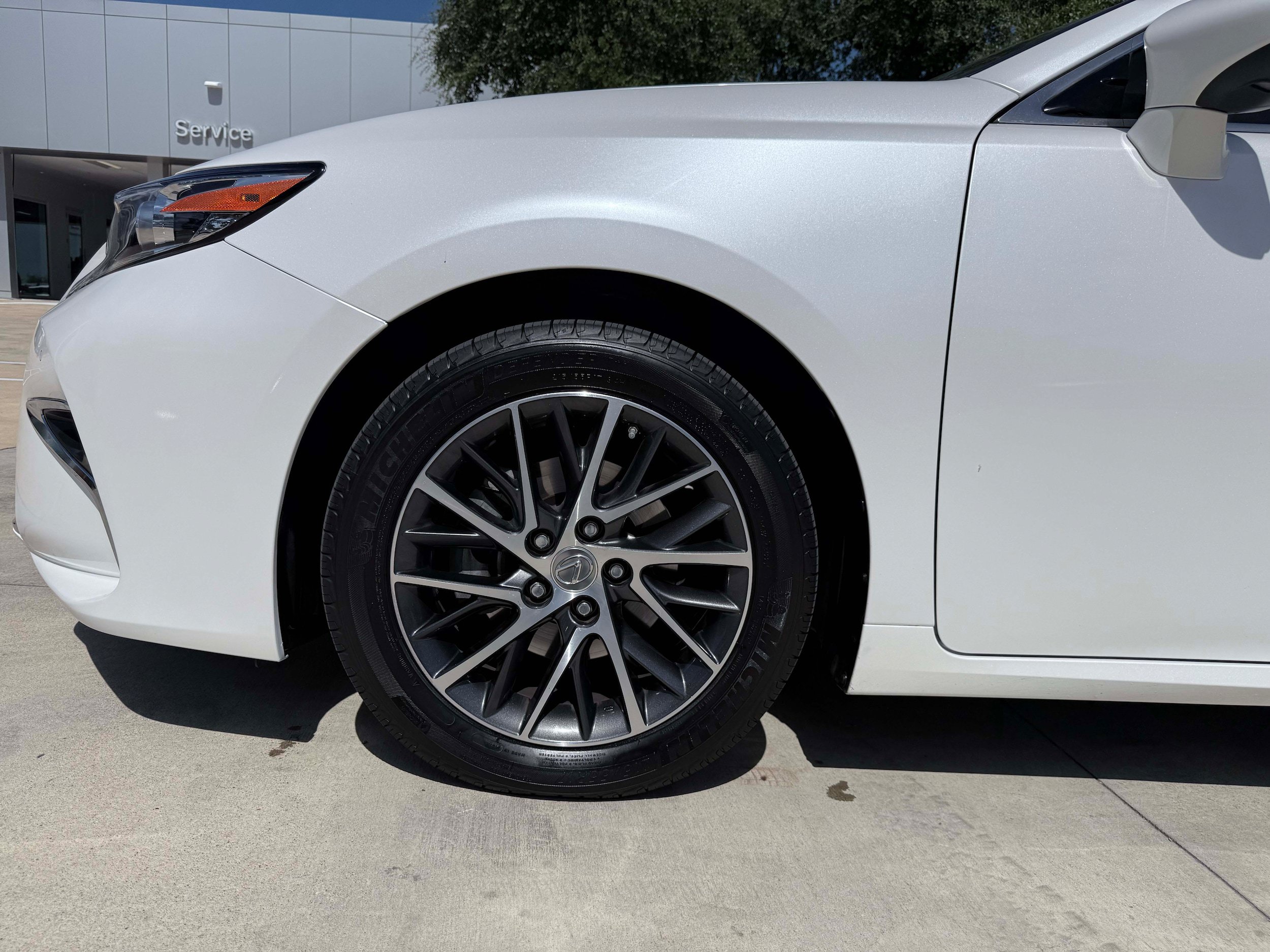 Used 2016 Lexus ES 350 w/ Luxury Package w/Wood Trim FWD image 9