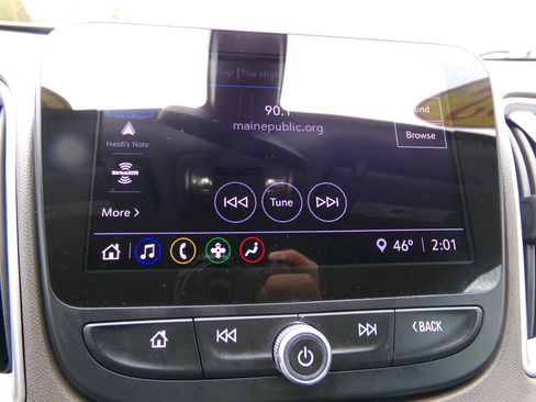 Used 2022 Chevrolet Malibu LT FWD image 3