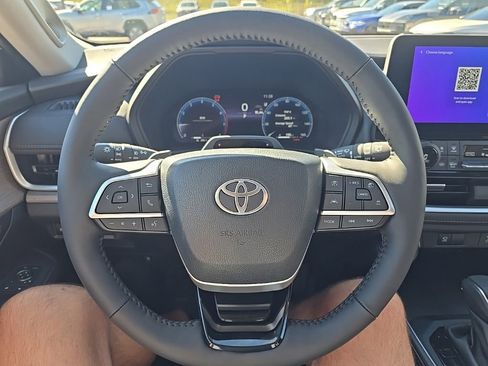 Certified 2026 Toyota Grand Highlander Platinum image 18