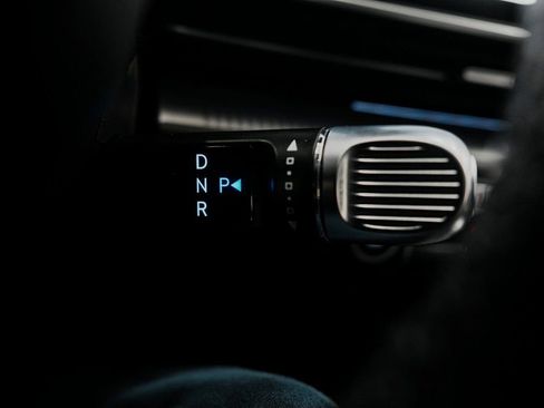 Used 2024 Hyundai Ioniq 6 Limited image 23