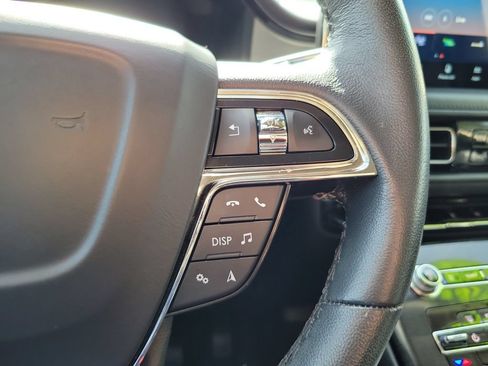 Used 2023 Lincoln Nautilus FWD w/ Premium Package image 22
