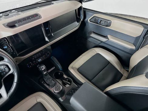 Certified 2023 Ford Bronco Wildtrak image 11