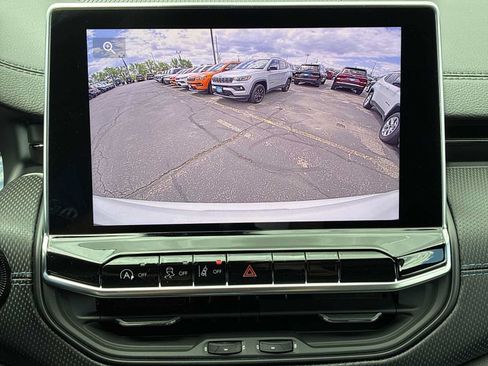 New 2026 Jeep Compass Latitude AWD/4WD image 22