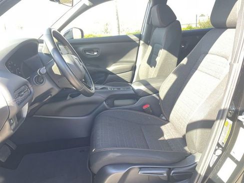 Used 2025 Honda HR-V Sport image 18