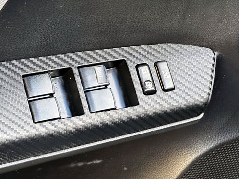 Used 2013 Toyota RAV4 XLE AWD/4WD image 11