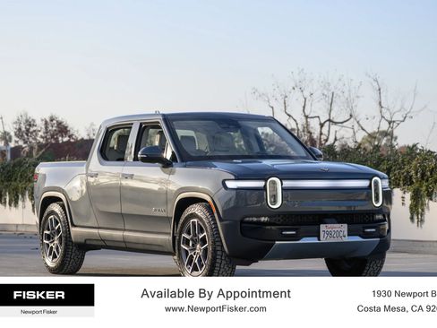 Used 2025 Rivian R1T Adventure image 8
